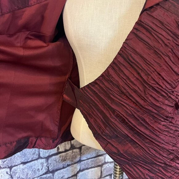 Cachet Burgundy 3/4 Sleeve Wrap Jacket Size 10 - Picture 6 of 10